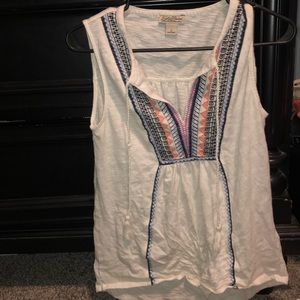 White tank top blouse with colorful design